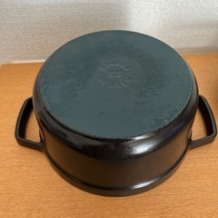 STAUB 鍋 22cm ピコココット ラウンド黒の画像