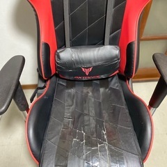 ゲーミングチェアの画像