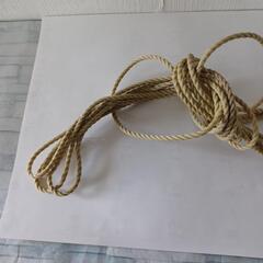 ローフ。荷作り用・避難用ロープ、ナチュラルカラー。の画像