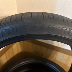 タイヤ4本セットARMSTRONG 2本 KUMHO 2本 245/35/20 
の画像