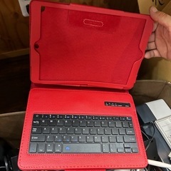 ipadホルダー　キーボードつき。Bluetooth