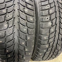 特価！15インチスパイクタイヤの画像