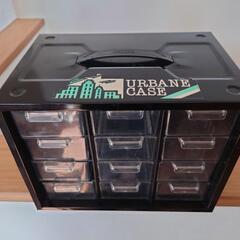取っ手付き金属製パーツボックス