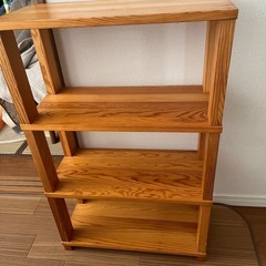 引き渡し予定あり。4段収納棚の画像