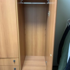 差し上げます　大型ワードローブの画像