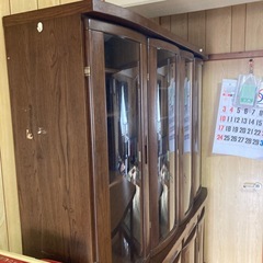 食器棚の画像
