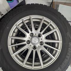 スタッドレスタイヤ　215/65/R16の画像