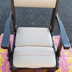 介護用椅子 トイレ用便器付き