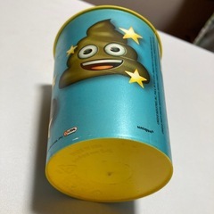 うんち、プラスチックカップの画像