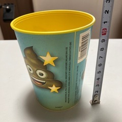 うんち、プラスチックカップの画像
