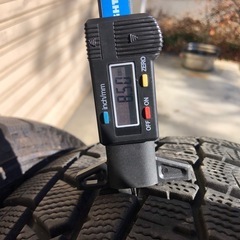 ダイハツ純正アルミ付き 深溝スタッドレス 4本組みの画像