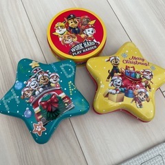 パウパトロール　クリスマス星型お菓子缶