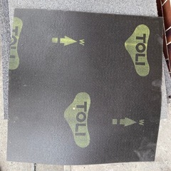 フロアーマット•ジョイントマット（だいぶ汚いです。屋外推奨品）の画像