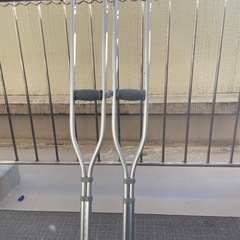 松葉杖
