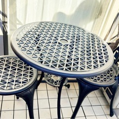 【12/23までの購入で¥10000】ガーデン デーブル＆チェア、ソーラー街灯4点セット】 12/23までの購入で¥10000】ガーデン デーブル＆チェア、ソーラー街灯4点