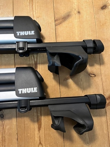 美品　トヨタ純正　THULE スキーキャリア ２個セット　鍵付き取扱説明書