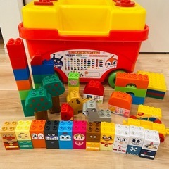 アンパンマンはじめてのブロックワゴンの画像