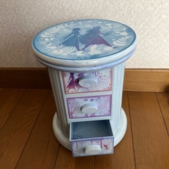 【取引完了】アナ雪クルクルキャビネット