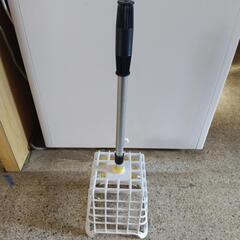 新式 ゴルフ 卓球 ボール回収器 集球器 拾い 最大40個収納

の画像