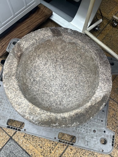 石　臼　直径50cm