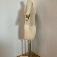 受け渡し予定者決定済 ゴールデンスクエアーボート＋手の画像