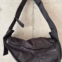 FUNDLE スリングキャリー バッグ 黒Sサイズused
