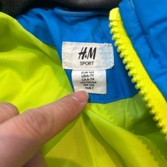 H&M  ジャンパー　ダウン　120㎝の画像