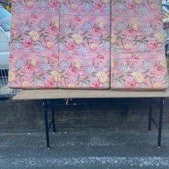 中古　三つ折り　セミダブルマットレスの画像
