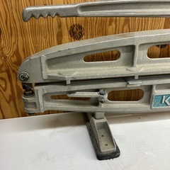 k1216602  【引取限定】【中古品】【動作未確認】【ジャンク】一部刃こぼれ有 KUBOTA シングルカッター 瓦切断器 カラーベスト 中古品 現状品の画像