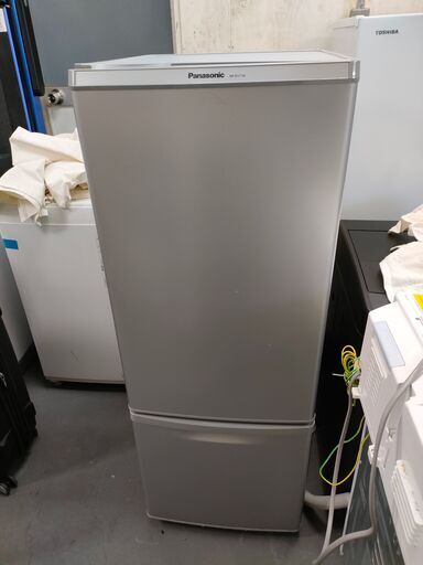 Panasonic パナソニック NR-B177W-S 冷凍冷蔵庫 2015年製 168L シルバー 一人暮らし 同棲 耐熱トップテーブル 2ドア 右開き 直取