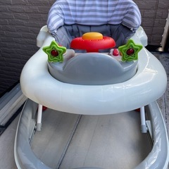 【無料】ベビー歩行器の画像