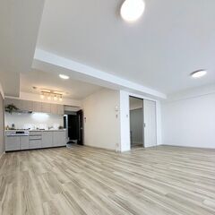 21.3帖のリビングをかまえた2LDK、公園が隣接していて子育てファミリーにオススメの物件です！ - 不動産売買（マンション/一戸建て）