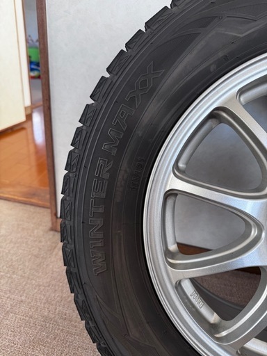 215/65R16 スタッドレスタイヤホイール付