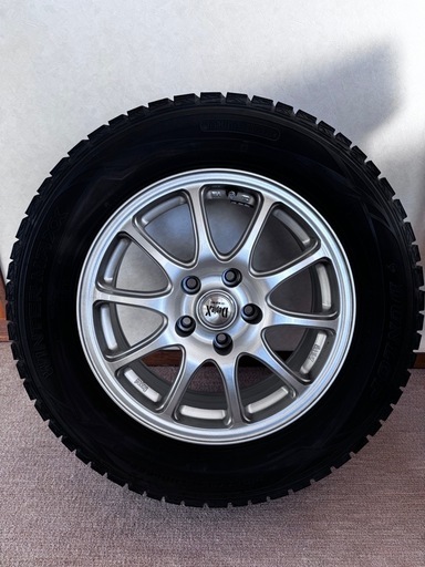 215/65R16 スタッドレスタイヤホイール付
