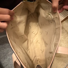 TORRESE ハンドバックの画像