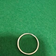 金色リングの画像