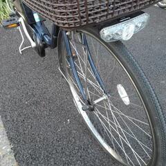 中古電動自転車３３２２　パナソニック　201８年モデル　ビビDX　BE-ELD634　16Ah   充電器付 　低使用！　良品！　年式のわりに純正タイヤのままで、ほとんど  磨耗していません。の画像