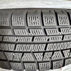 スタッドレス タイヤ ホイールの画像