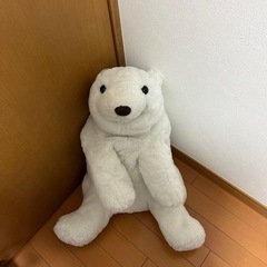 しろくまぬいぐるみ