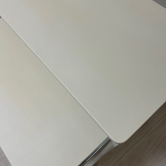 パソコンデスクの画像