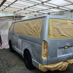 200系ハイエース　全塗装します。