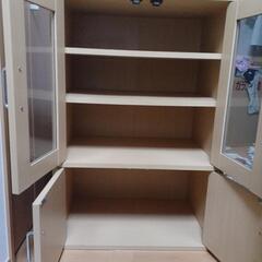 12/31まで・小さめの食器棚の画像