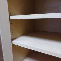 12/31まで・小さめの食器棚の画像