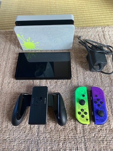 ニンテンドーSwitch有機ELほぼ新品