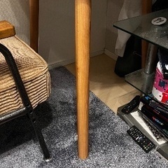 丸テーブルの画像