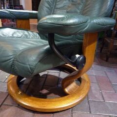値下げしました EKORNES ストレスレスチェア オットマン付き 本革 グリーン系 北欧ノルウェー製 エコーネス パーソナルチェア 札幌市東区 新道東店の画像