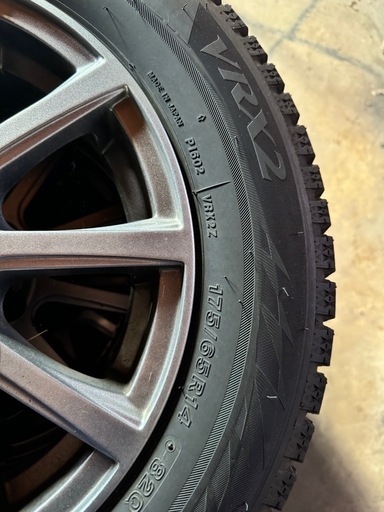 175/65R14 VRX2 バリ溝