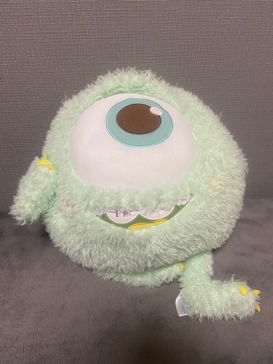 モンスターズインクのマイクのぬいぐるみ