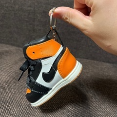 NIKE 靴型モバイルバッテリーの画像