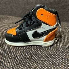 NIKE 靴型モバイルバッテリーの画像
